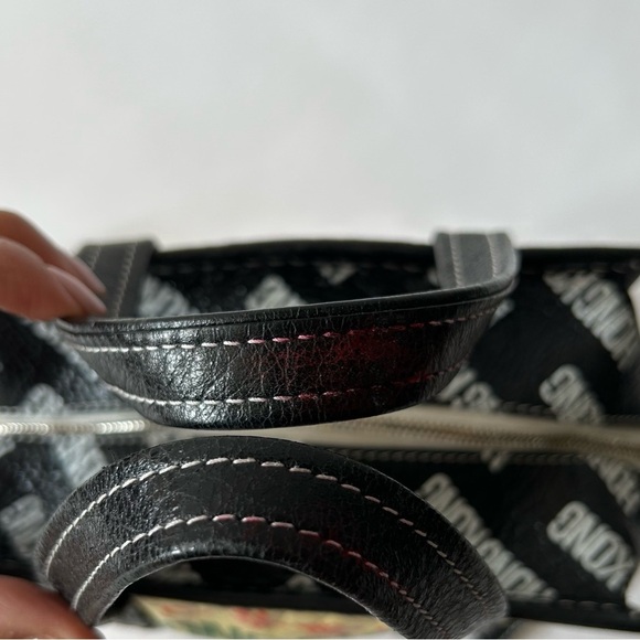 BALENCIAGA HONG KONG BAZAR LEATHER SHOPPER TOTE XS - Picture 14 of 14